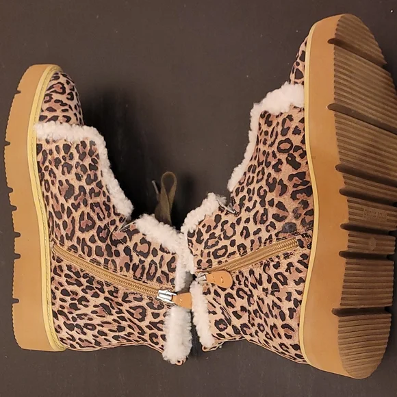 NWOB GENTLE SOULS leopard shearling boots - Picture 8 of 11